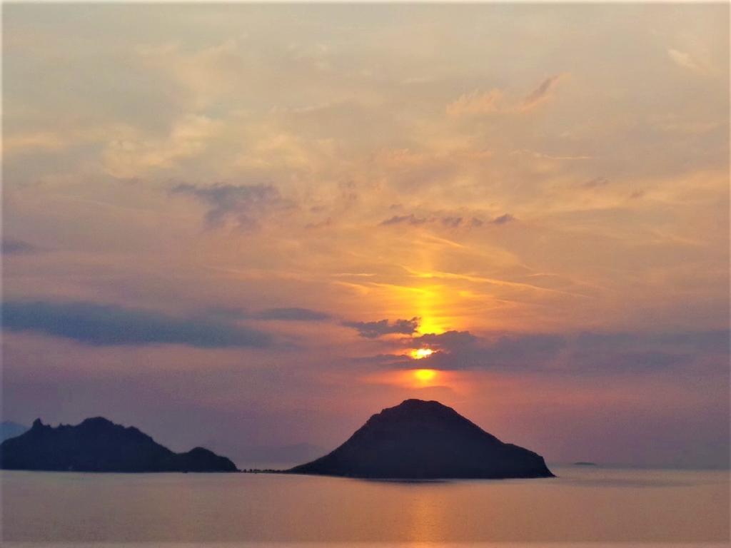 Sunset Mavi Villa ทูร์กุทริส ภายนอก รูปภาพ